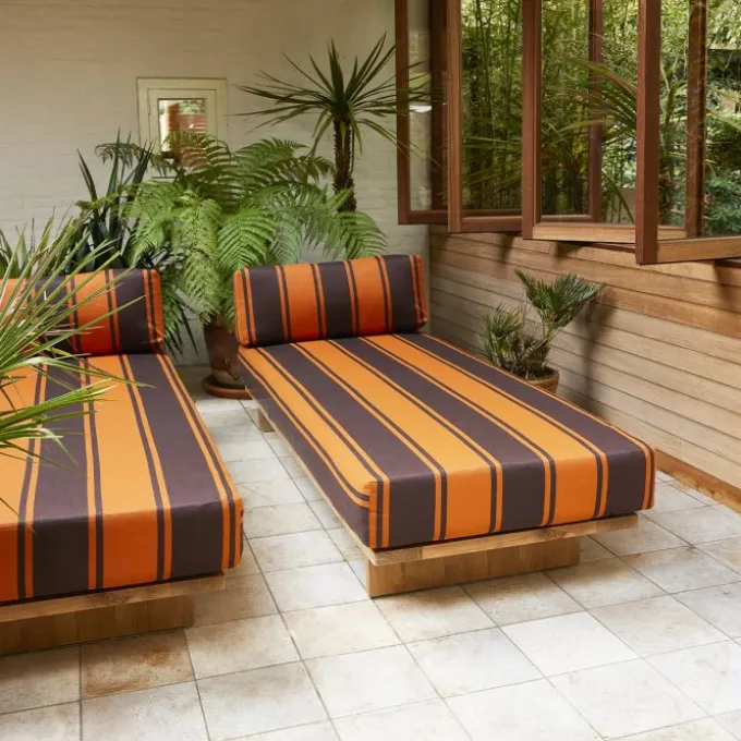 Tek chaise longue