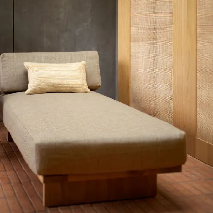 Tek chaise longue