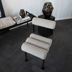 The Hiro Chaise