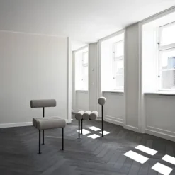 The Hiro Chaise