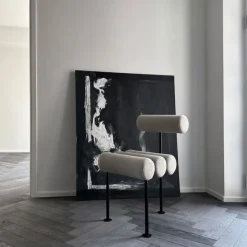 The Hiro Chaise