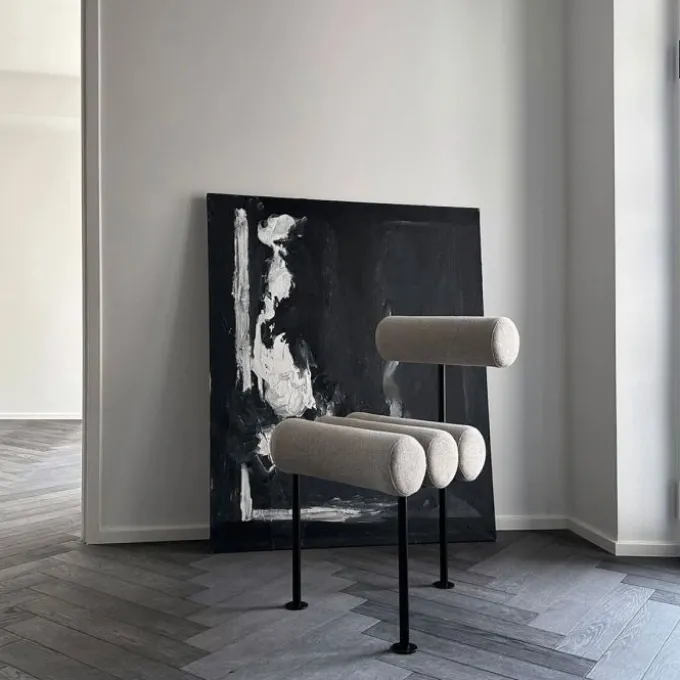 The Hiro Chaise