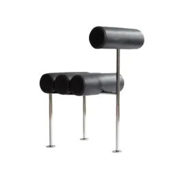 The Hiro Chaise