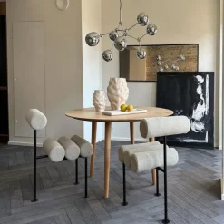 The Hiro Chaise