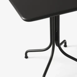 Thorvald Table café carrée SC97