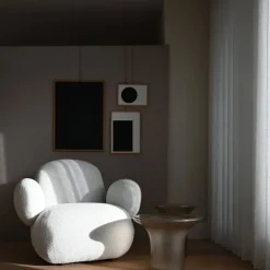 Toe Armchair