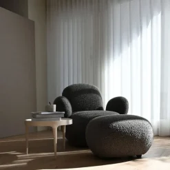 Toe Armchair