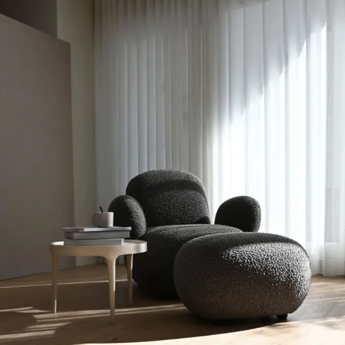Toe Armchair