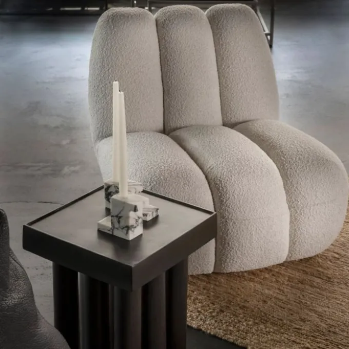 Toe Lounge Chair