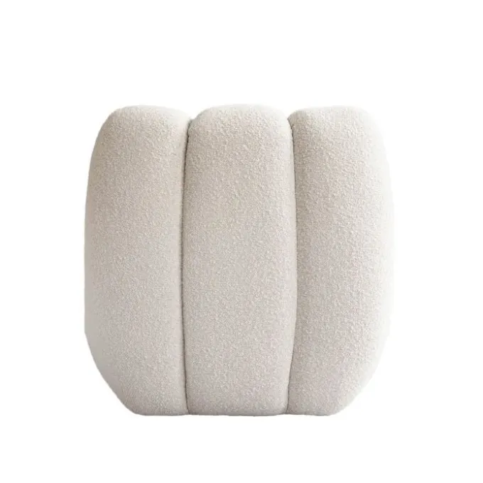 Toe Lounge Chair