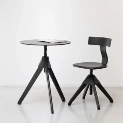 Topsy Table à hauteur réglable