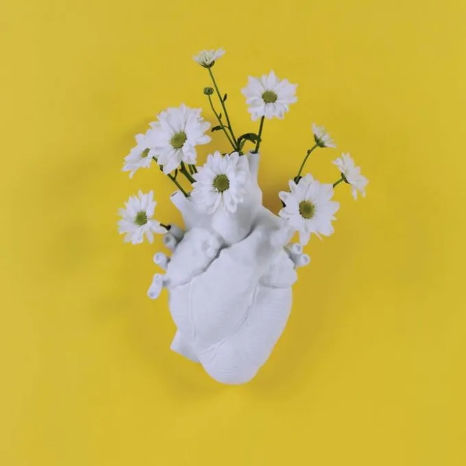 Vase Love In Bloom