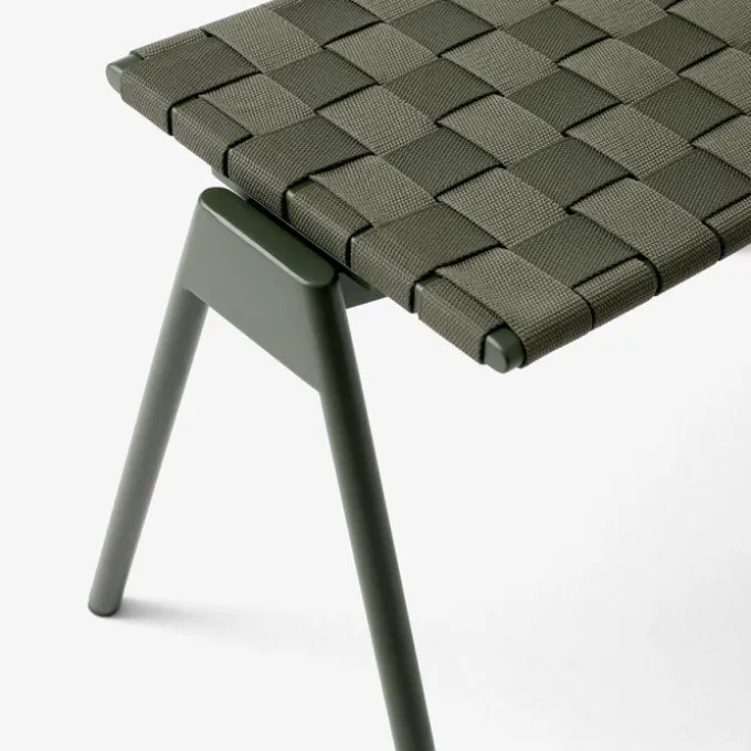 Ville AV46 Ottoman