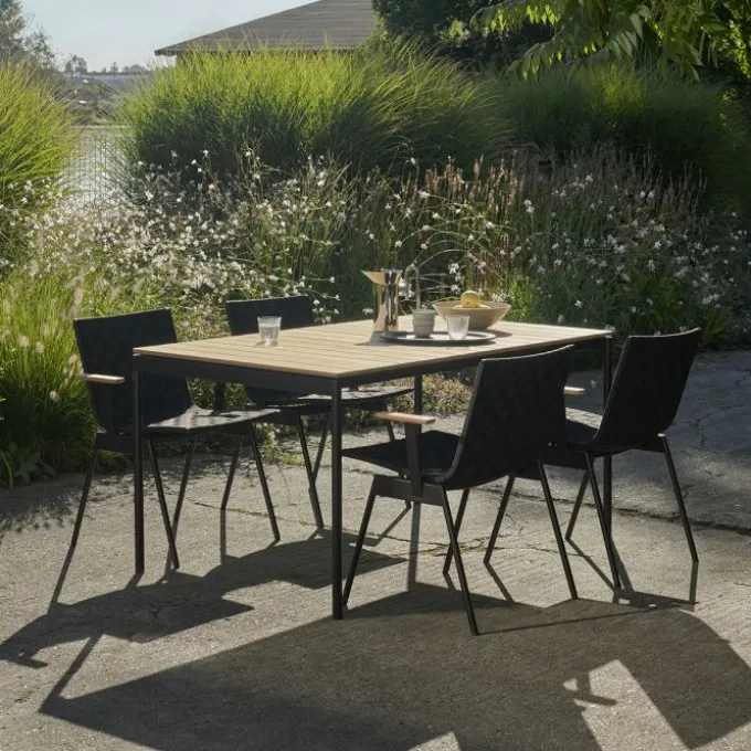 Ville Dining Table AV25/AV26