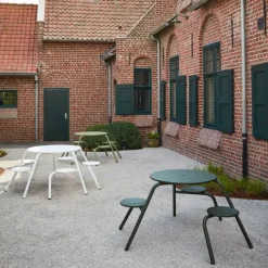 Virus - Table de pique-nique