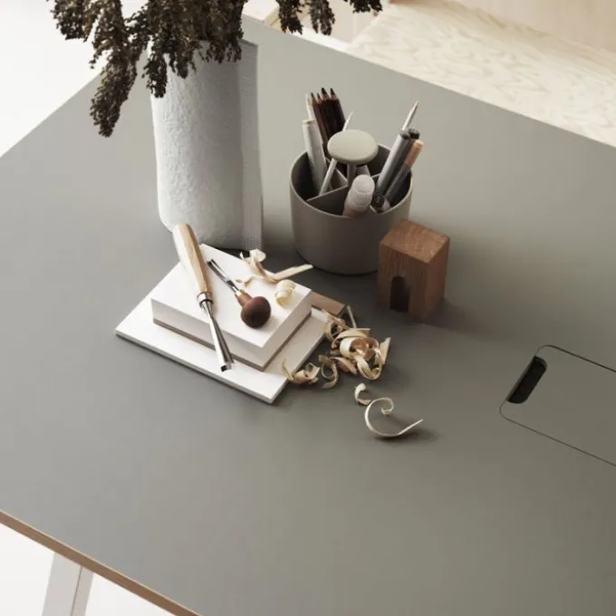 Work Desks