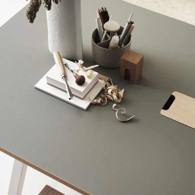 Work Desks